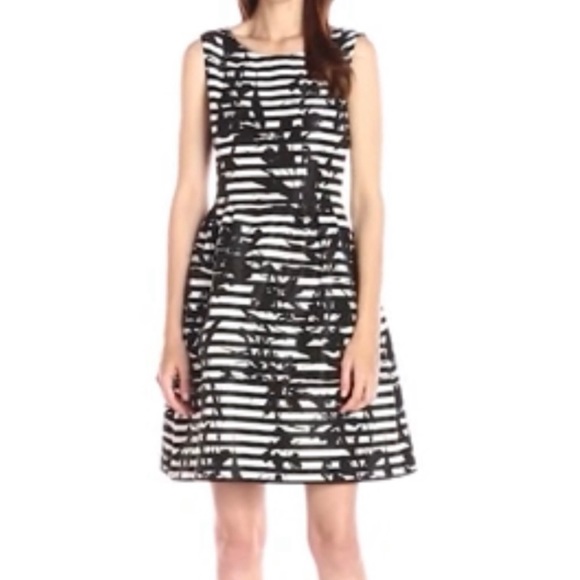 Vince Camuto black white striped dress black white fit flare sleeveles… - Picture 1 of 11